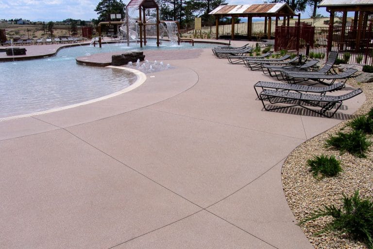Sandscape® pool deck with integral color